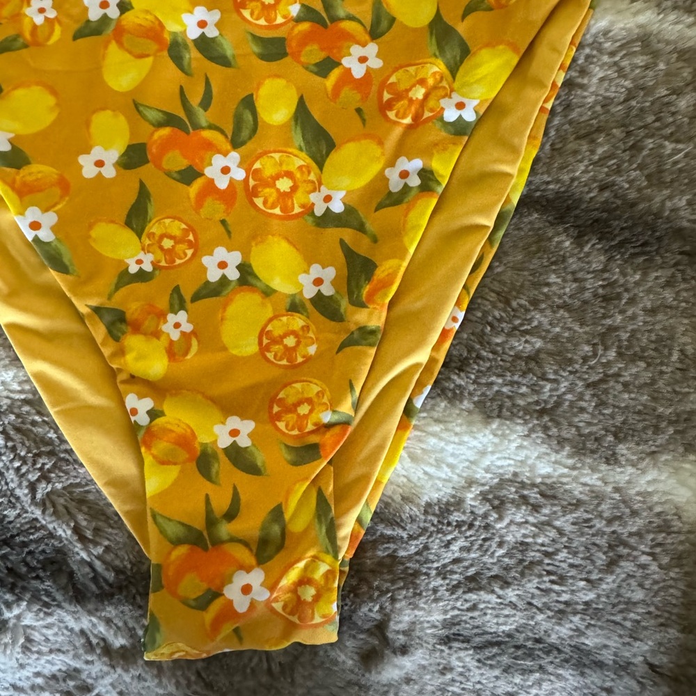 ❤️ SOLD ON CURTSY ❤️Dippin Daisys Bikini Set - Picture 5 of 12